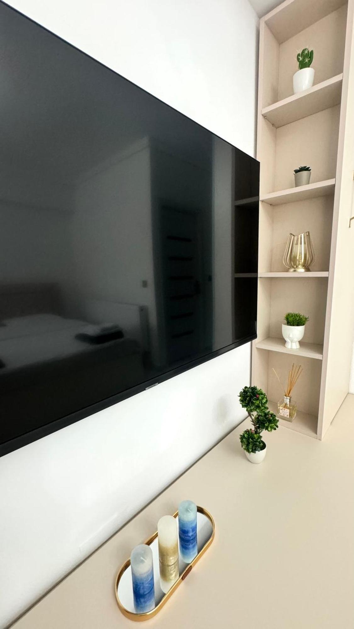 Erwins Studio Крайова Екстер'єр фото